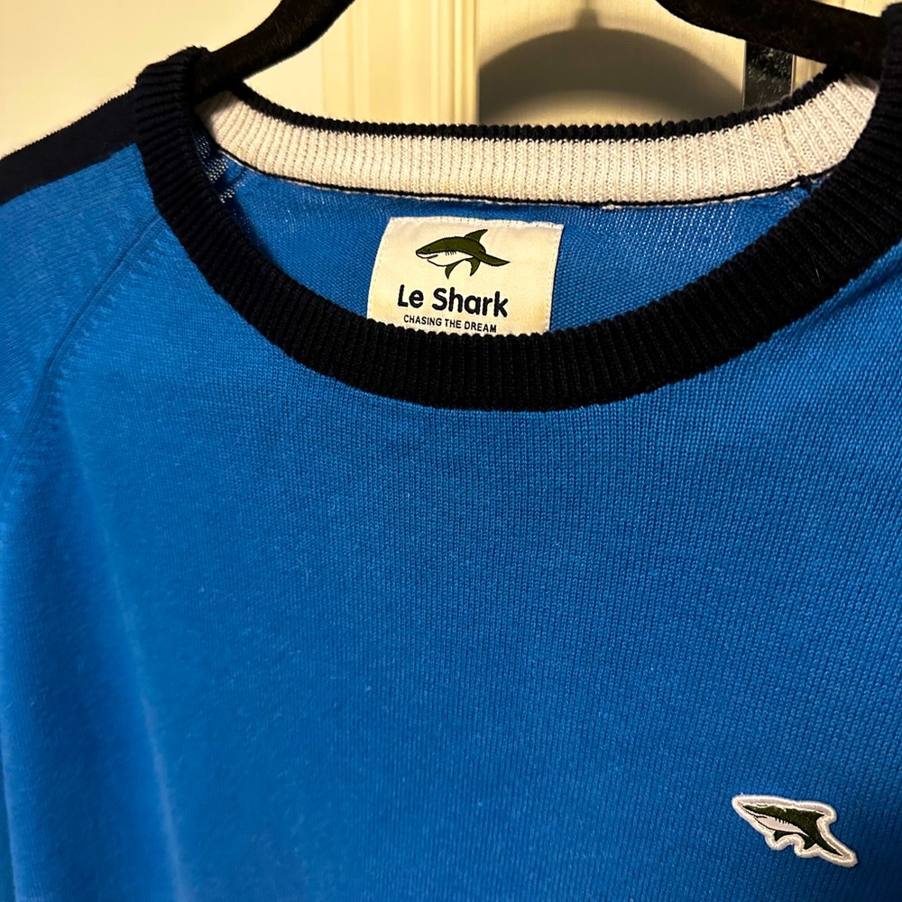 9/10 Condition Le Shark Men’s Sweater Size XL